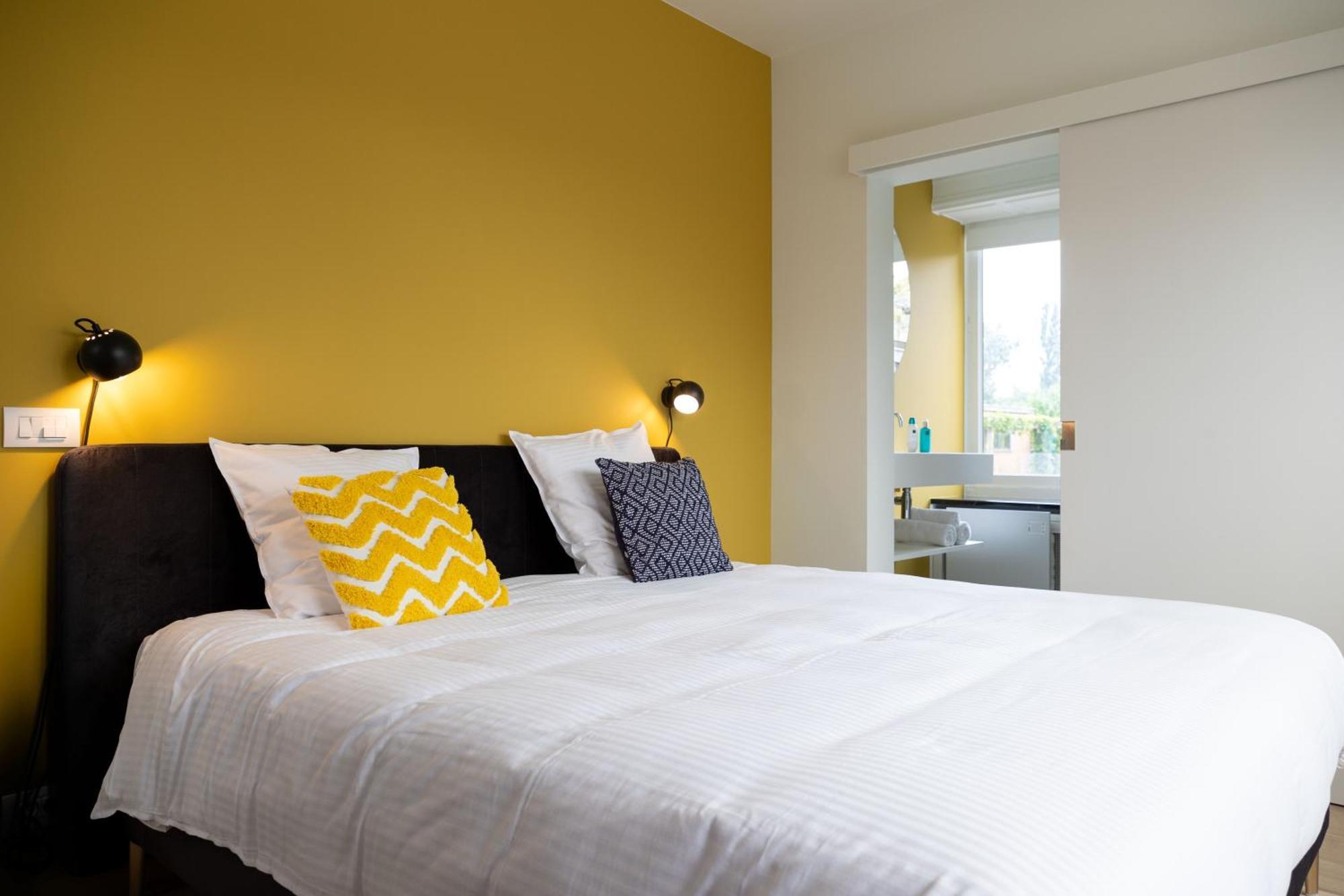 Tuss Bed & Breakfast Кортрейк Екстериор снимка